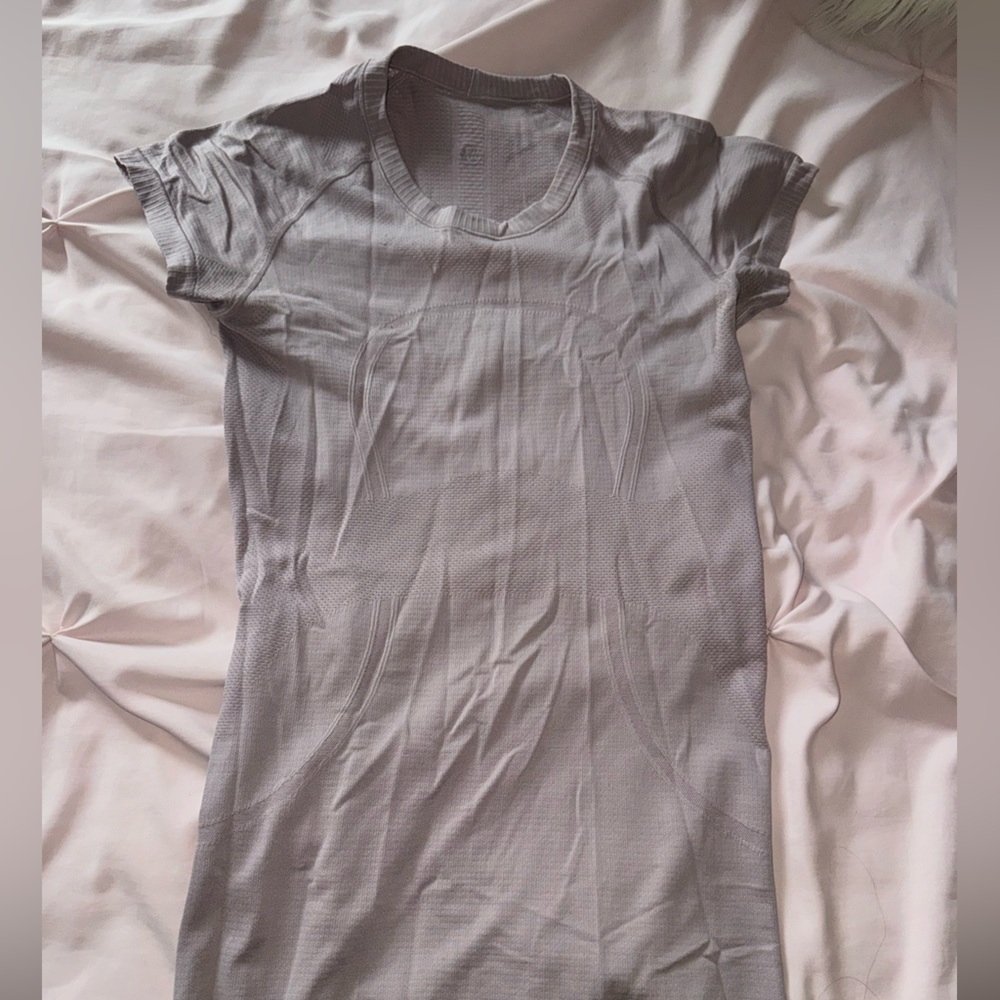 Lululemon swiftly tech short sleeve